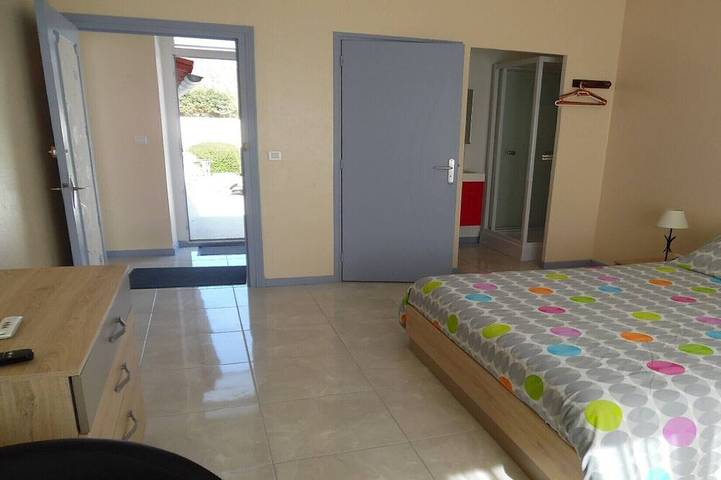 Gîte pour 2 personnes, avec jardin et piscine à Sallertaine - 4