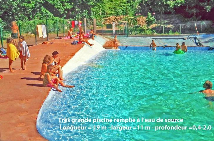 Location de vacances pour 6 personnes, avec jardin et piscine, animaux acceptés à Escaro - 4