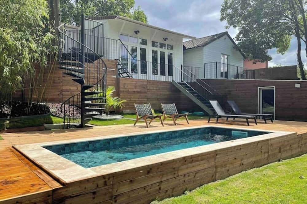 La maison cachée avec piscine privée in Chennevières-sur-Marne, Val-de-Marne