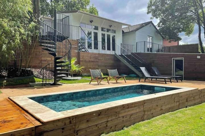 Location de vacances pour 15 personnes, avec jardin à Chennevières-sur-Marne