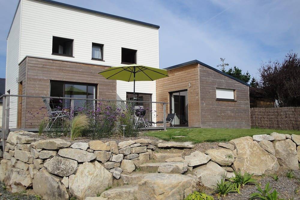 Maison neuve en bois bord de mer proche Tregastel  6 pers au calme in Pleumeur-Bodou, Côte de Granit Rose