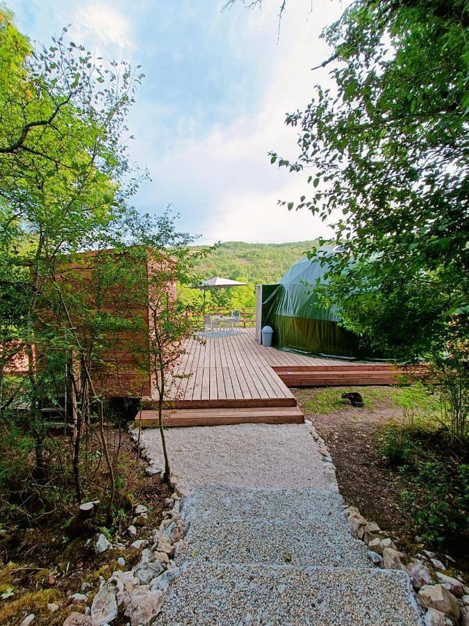 Gîte pour 2 personnes, avec vue et jardin ainsi que terrasse et piscine dans Cœur de Causse - 3