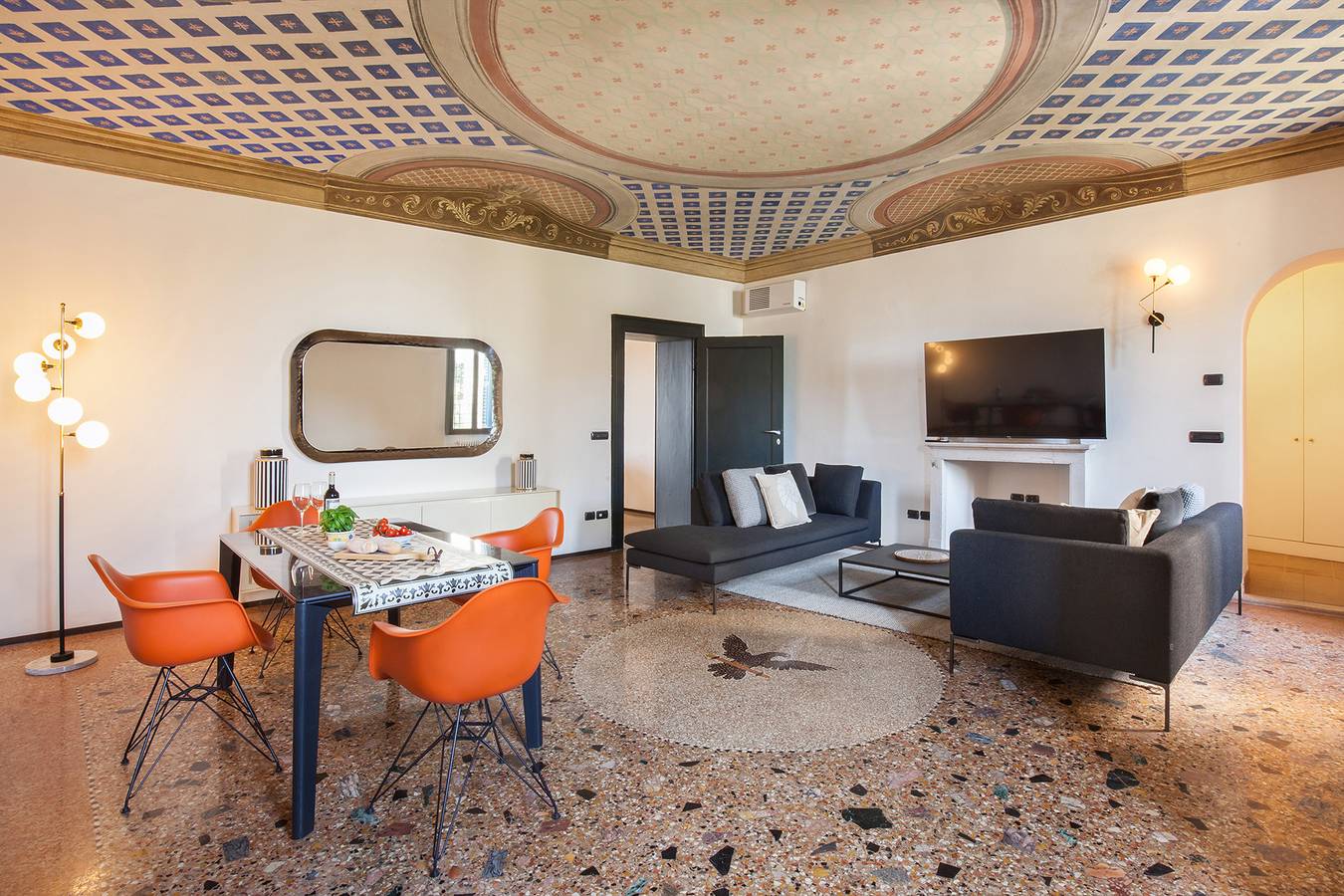 Appartement entier, Apartment Castellone with Pool in Lazise, Montagnes autour du lac de Garde