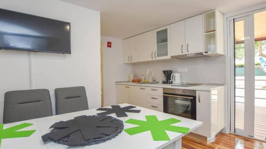 Camping für 5 Personen, mit Terrasse in Zadar