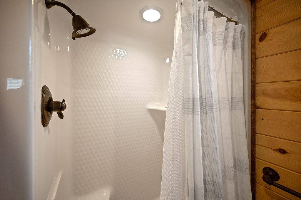 Perfect for Families/Couples | 3pmcheck-in | Playground | Hottub | No Pet Fees | in Broken Bow, Broken Bow Lake