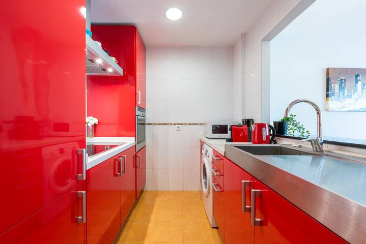 Ganze Wohnung, Ferienhaus 'Ferrandiz' in Meeresnähe mit Wlan in Altstadt Málaga, Malaga