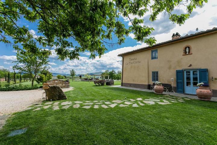 Ferienhaus für 14 Personen, mit Terrasse und Garten sowie Pool und Ausblick am Lago di Bilancino - 4