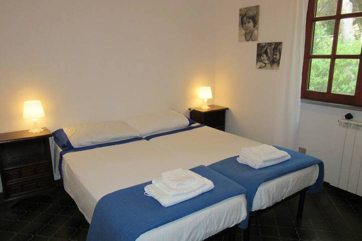 Location de vacances pour 8 personnes, avec terrasse et jardin à Fondi - 3