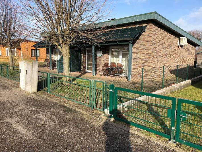 Bungalow für 2 Personen, mit Terrasse und Garten in Boltenhagen - 3