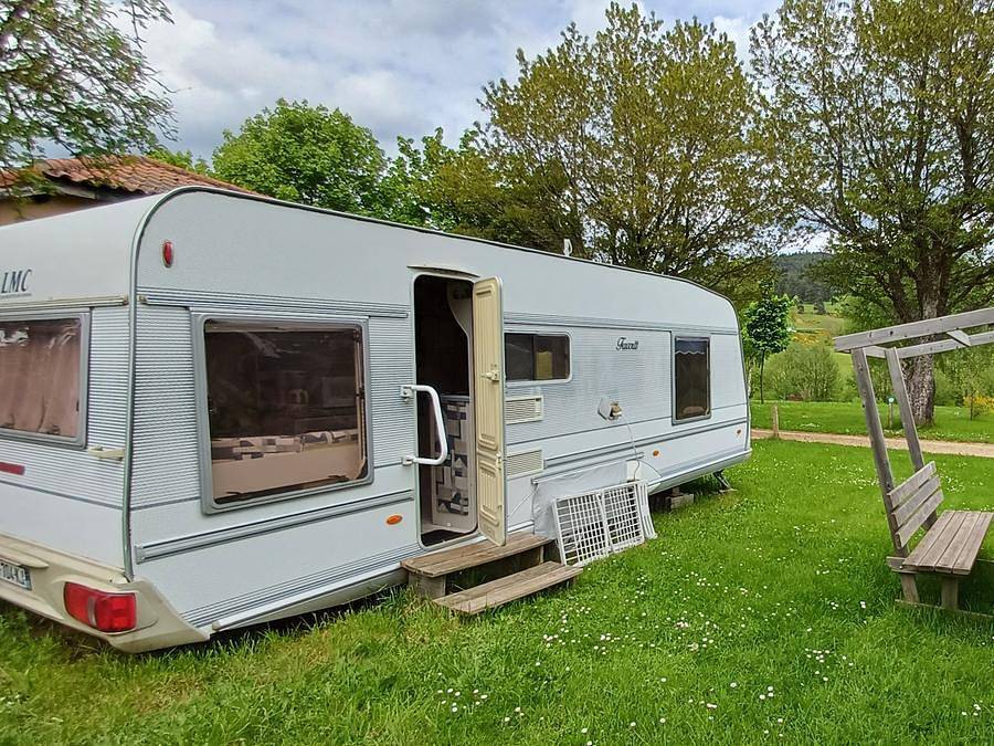 Camping La Cigale de l'Allier - Caravane 4 personnes in Langogne, Région de Mende
