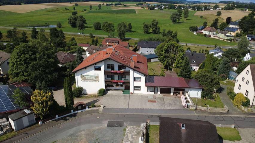 Gasthof Siebenstern - modernes Einzelzimmer mit Balkon in Röslau, Landkreis Wunsiedel im Fichtelgebirge