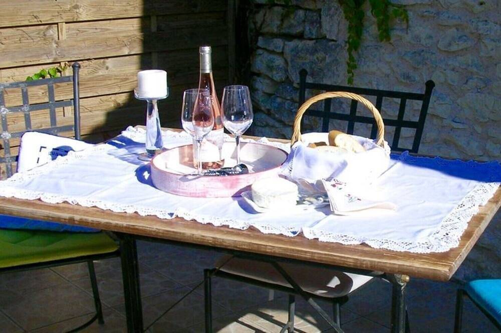 Gîte unique dans un endroit charmant in Sérigny, Vienne (France)