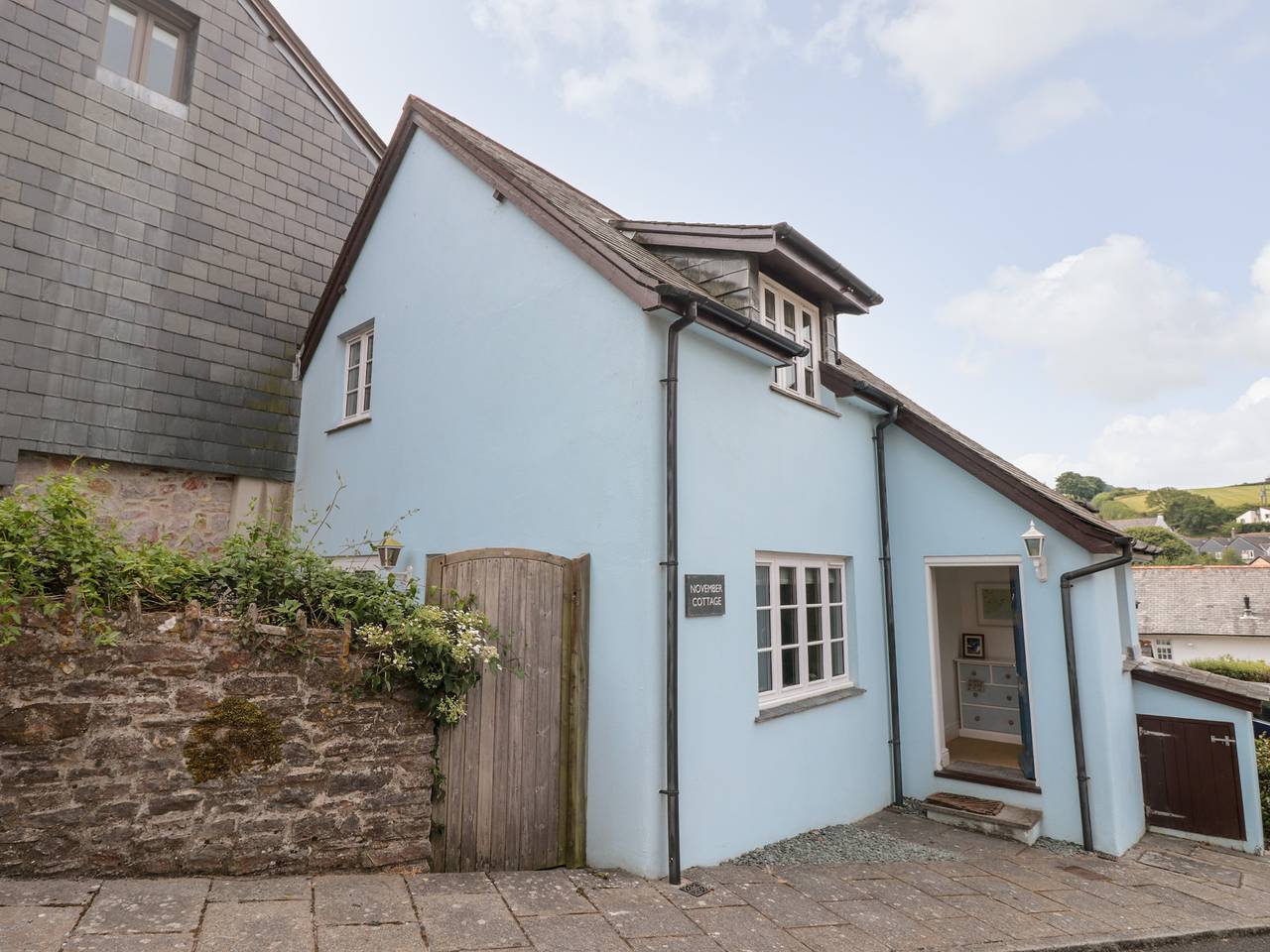 November Cottage in Dittisham, Devon
