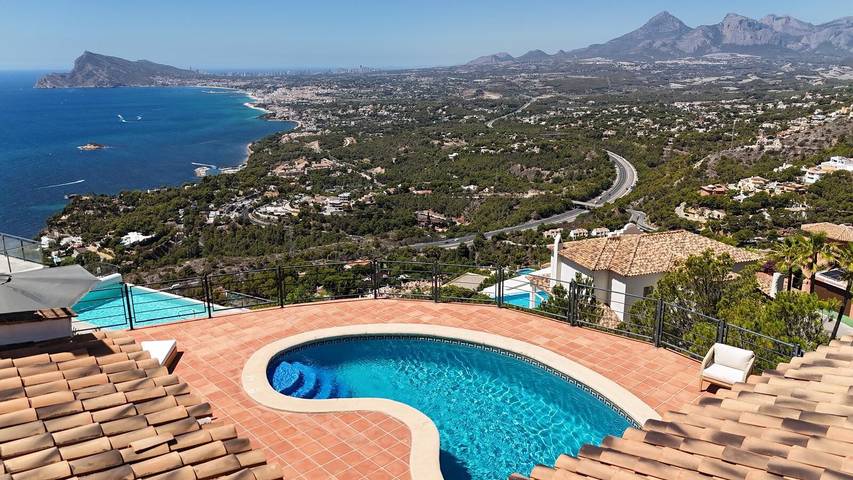 Villa per 7 persone, con Balcone e Giardino nonché Piscina per bambini