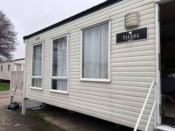 8 berth caravan at manor park hunstanton free wifi in Hunstanton, Norfolk Coast