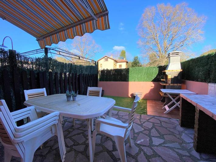 Casa de vacaciones para 7 personas, con jardín además de terraza y vistas, Se admiten mascotas en Llanes - 2