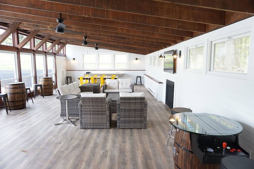 Historic Country Estate with Fabulous Pool & Pool House! in Hunterdon County