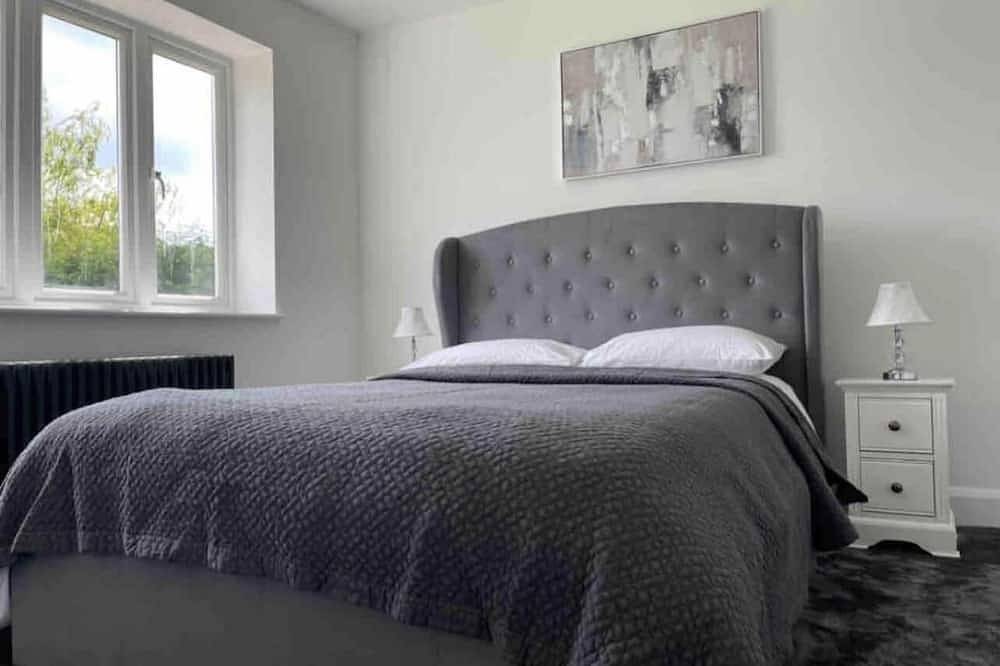 Spacious Large Modern Farm House in Hertfordshire