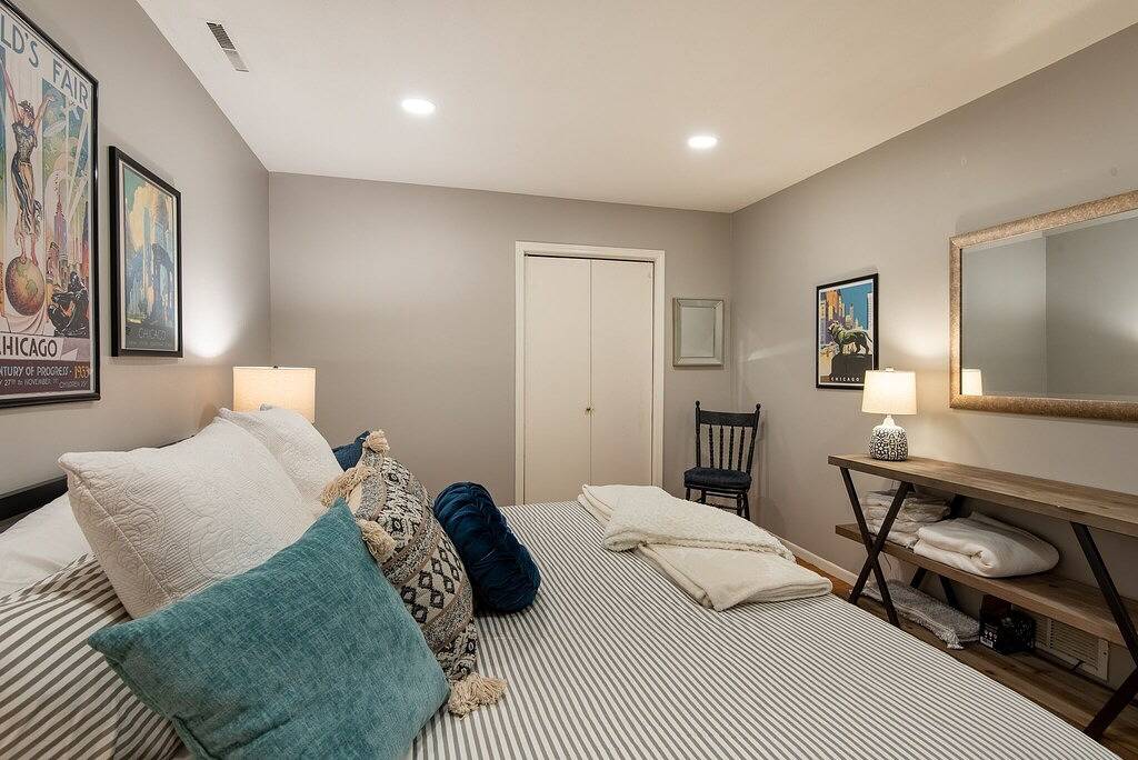 Ganze Wohnung, Downtown Lake Geneva Chicago Suite Walk to Beach Dining Shops Parking in Lake Geneva (WI), Walworth County