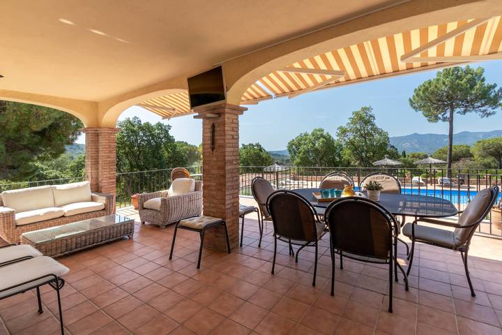 Villa pour 8 personnes, avec Jardin