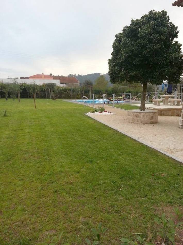 Maison de campagne pour 3 personnes, avec vue ainsi que jardin et piscine dans Vila Verde - 4