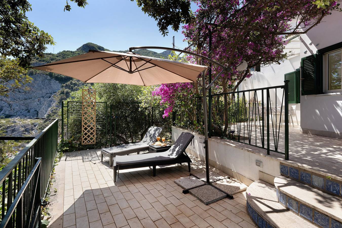 2 holiday apartments 'Blue Green Apartments Amalfi Coast' with sea view in Maiori, Amalfi Coast