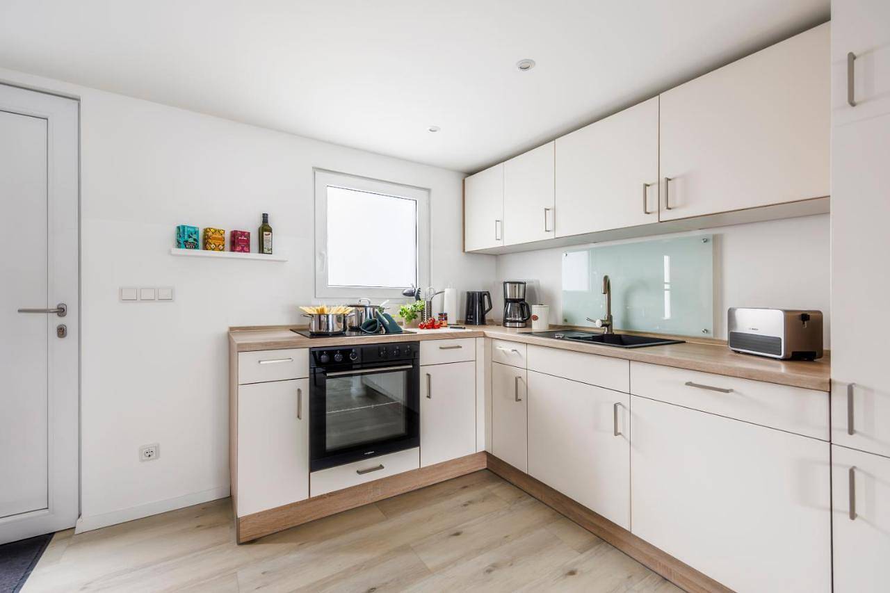 Ferienhaus Waldgeflüster 70 Qm I überdachte Terrasse I 2 Schlafzimmer I Strandnah in Grimnitzsee, Joachimsthal