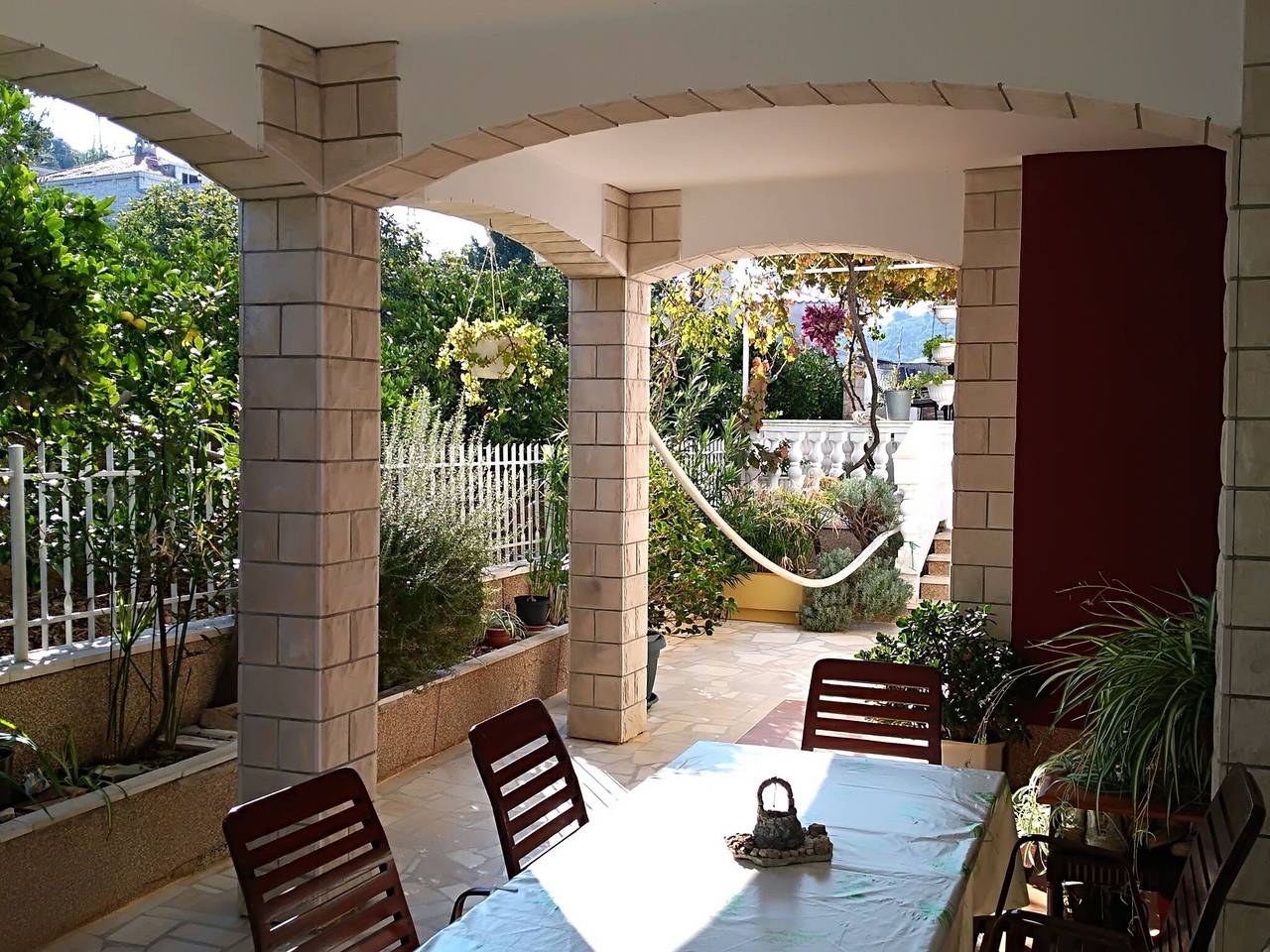 Ganze Wohnung, Küstenkomfort in Vinišće in Vinisce, Split-Dalmatien