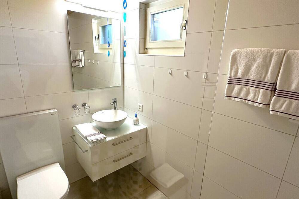 Ganze Wohnung, Swisshut Stunning Views Alps & Lake - Apart. Ringold Up in Sigriswil, Thunersee