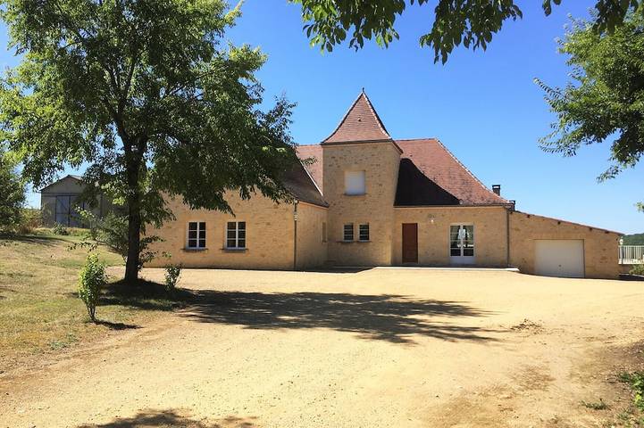 Location de vacances pour 16 personnes, avec Terrasse et Jardin à Allas-les-Mines
