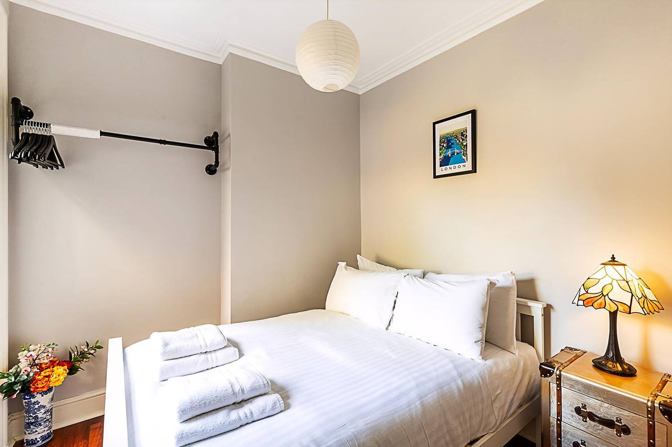 Entire apartment, Chic Garden Flat in Leafy Ealing in Ealing, London