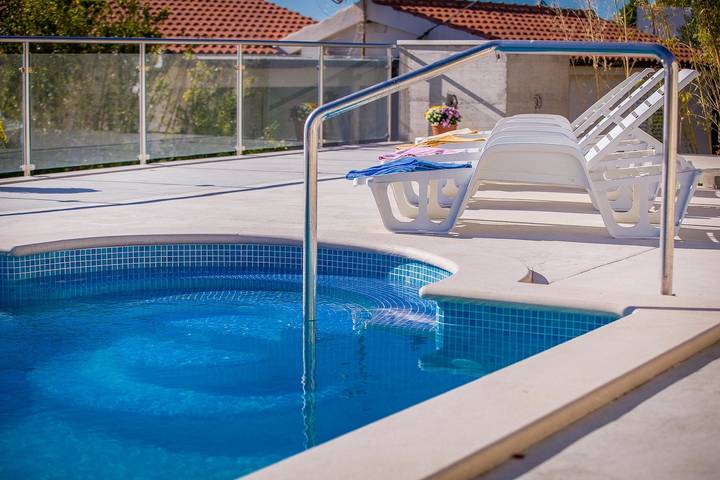 Ferienwohnung für 3 Personen, mit Balkon/Terrasse und Pool in Split-Dalmatien - 3
