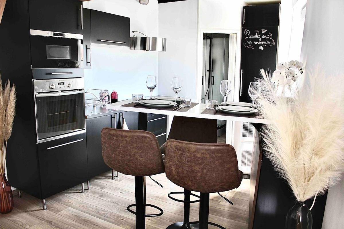Appartement entier, Pied à terre - Mezzanine studio - Private parking in Irigny, Lyon et ses environs