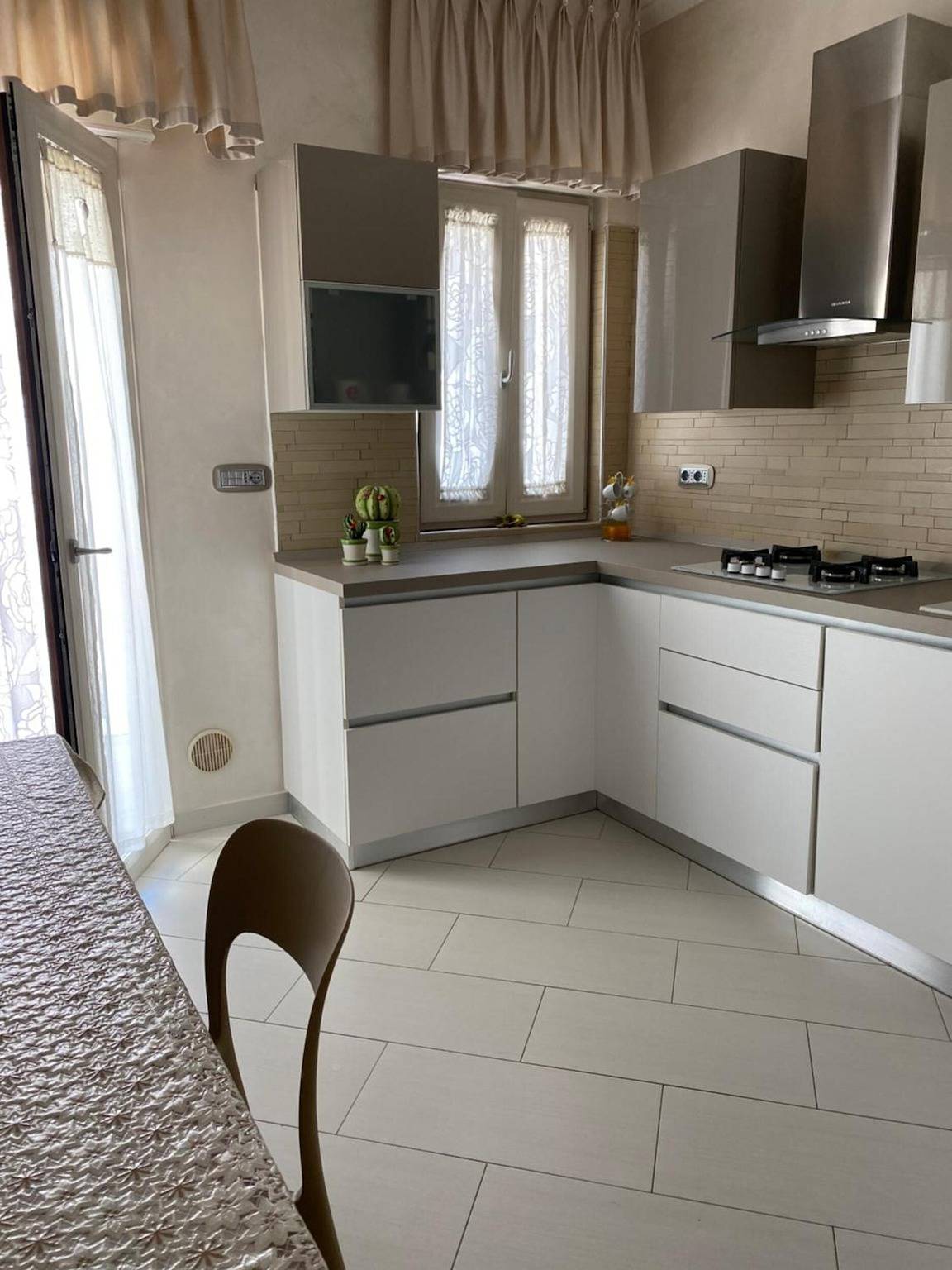 Appartement entier, Appartement « Casa Vacanze D&D » avec balcon, Wi-Fi et climatisation in Mattinata, Gargano