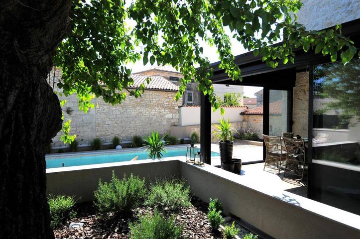 Ferienhaus für 4 Personen, mit Garten und Pool