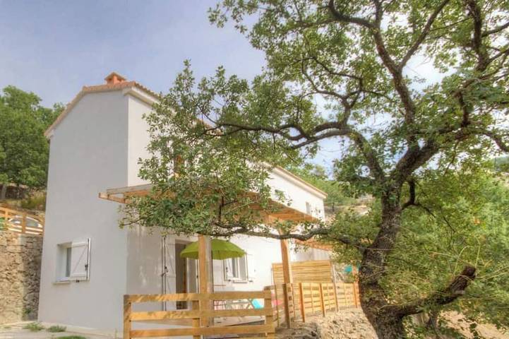 Location de vacances pour 2 personnes, avec Terrasse à Venaco