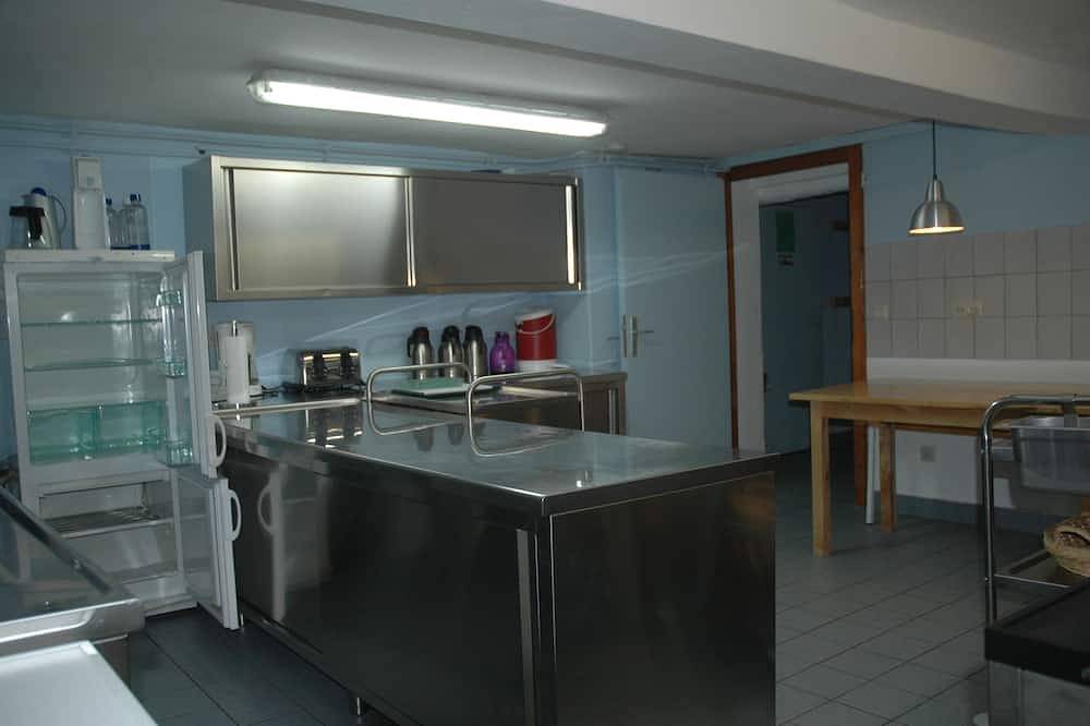 Großzügiges, naturnahes, Gruppen- und Seminarhaus, Hunde willkommen in Bad Zwesten, Schwalm-Eder-Kreis