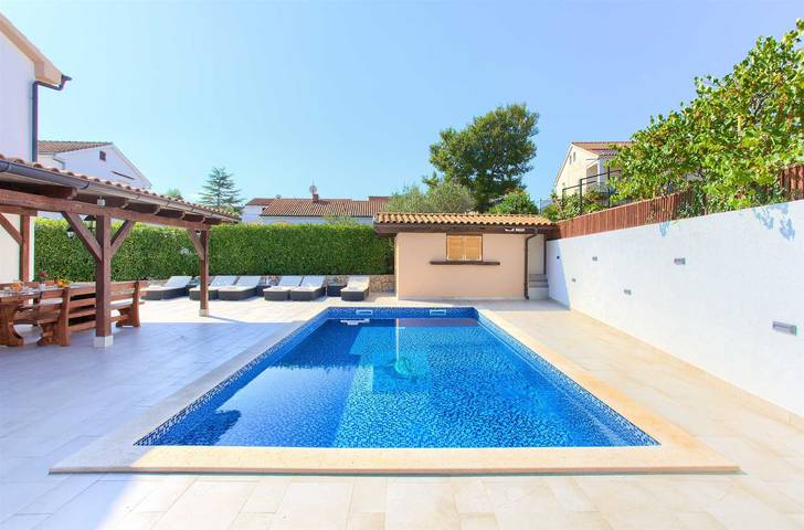 Villa mit pool für 9 Personen, mit Garten und Pool auf Krk - 2