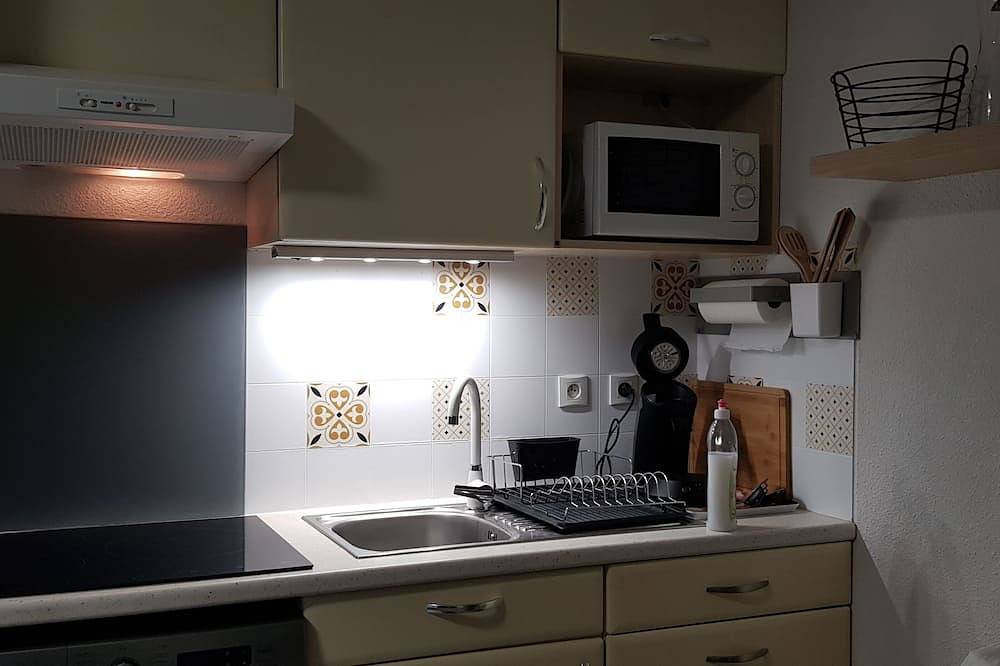 Entire apartment, Joli T2 Avec Parking in Lourdes, Hautes-Pyrénées
