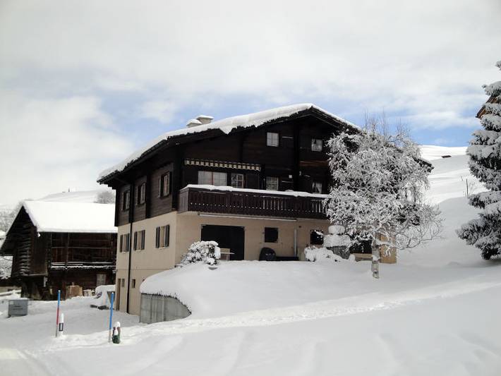 Ganze Ferienwohnung, Ferienwohnung Gadola, Obersaxen-Meierhof - 5 Zimmer Ferienwohnung für max. 7 Pers. im 2. Og in Meierhof, Obersaxen