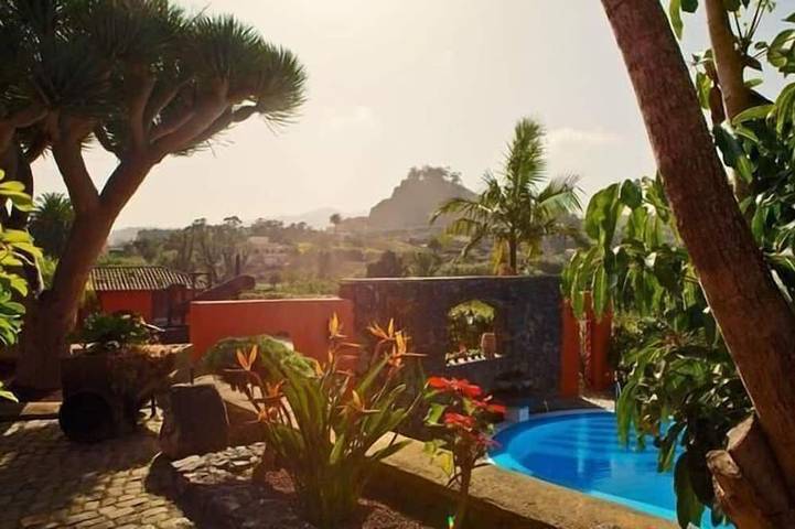 Chalet para 10 personas, con jacuzzi además de balcón y piscina en Tacoronte