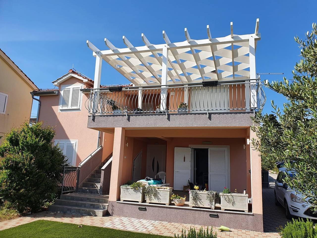 Ganze Wohnung, 1-Zimmer-Ferienwohnung mit Terrasse und Meerblick Tribunj (Vodice) A-23680-b in Tribunj, Šibenik-Knin