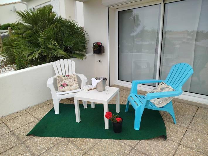 Location de vacances pour 2 personnes, avec jardin et terrasse à Le Fenouiller