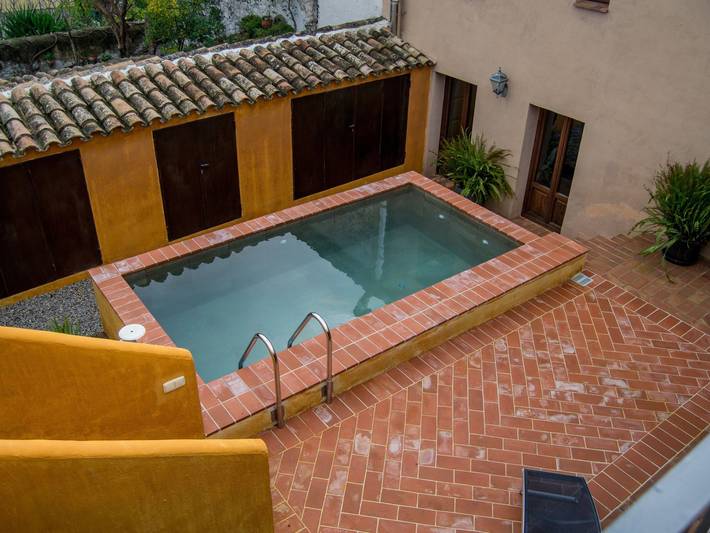 Casa de vacaciones para 8 personas, con balcón además de jardín y piscina en Bajo Penedés - 2