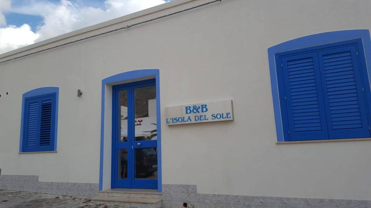 Large Double Room in Castelluzzo, San Vito Lo Capo