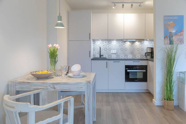 Ganze Wohnung, 1-Zimmer-Wohnung am Strand, Balkon, Stellplatz & eigenem Strandkorb in Westerland, Sylt (Gemeinde)