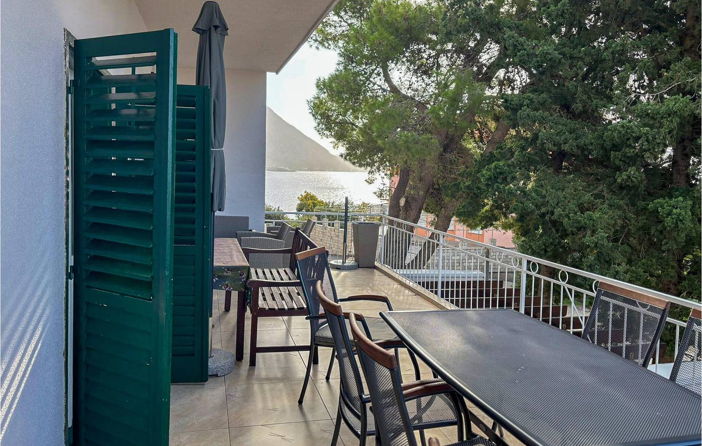 Ganze Ferienwohnung, Charmante 2-Zimmer-Wohnung mit Panoramablick in der Nähe von Podaca in Podaca, Makarska Riviera