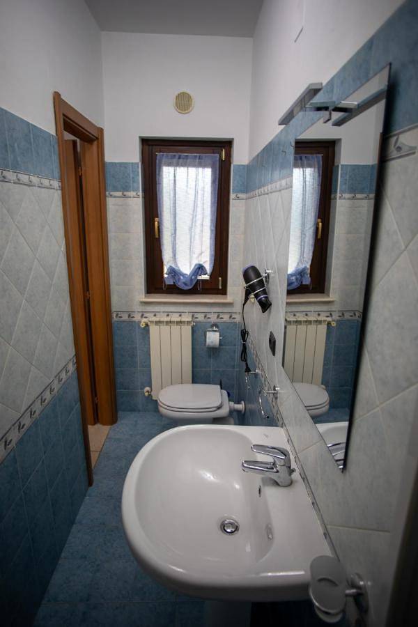 Gîte pour 3 personnes, avec vue et balcon à Introdacqua - 3