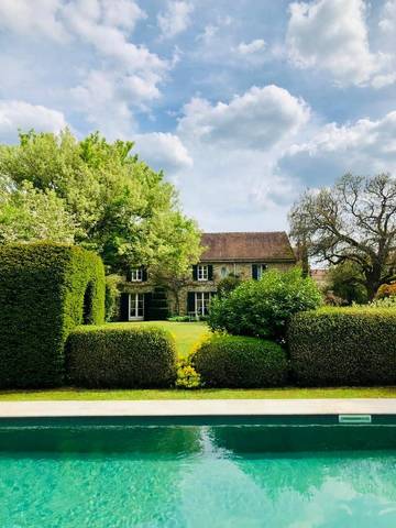 Gîte pour 11 personnes, avec piscine et jardin, animaux acceptés à Saint-Martin-en-Bière
