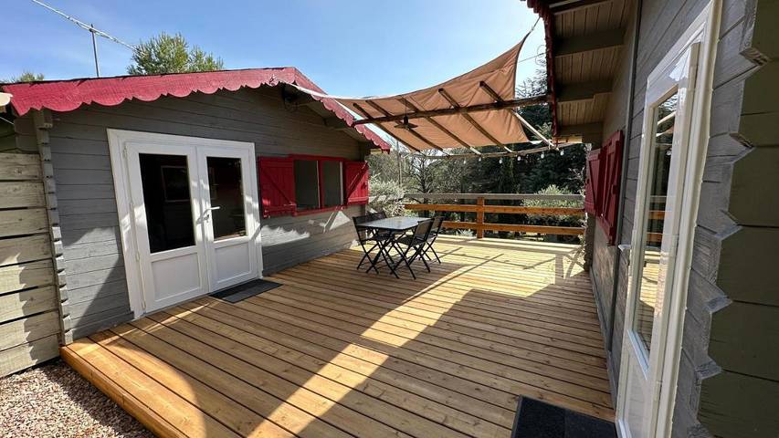 Gîte pour 3 personnes, avec terrasse et jacuzzi ainsi que piscine et jardin à Villeneuve-Minervois - 2